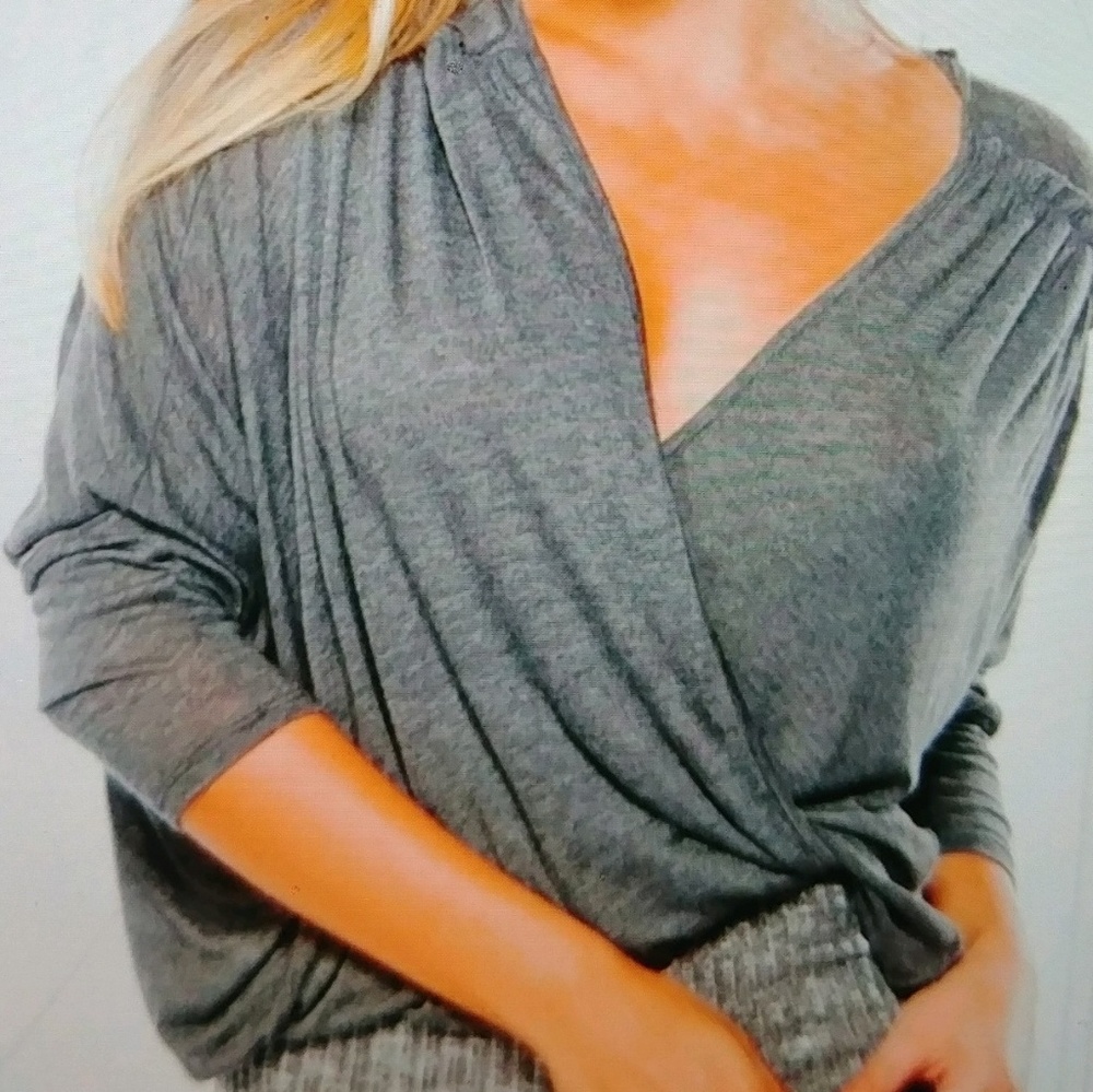💝Soft Front Knot Twist Asymmetric Grey Top